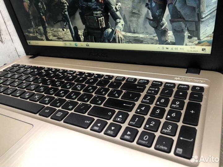Игровой ноутбук Asus Intel/4gb/SSD/2 видеокарты