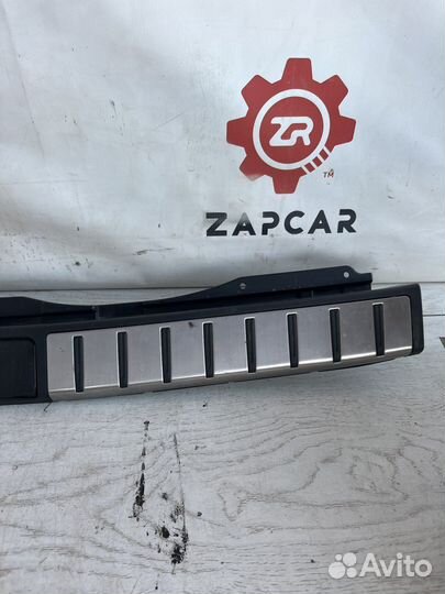 Lexus RX4 Накладка замка багажника