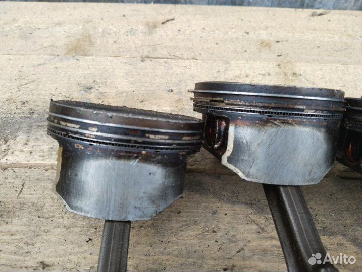 Поршень Nissan Teana J31 (AT) VQ35 2007