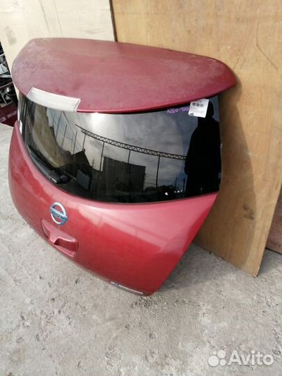 Дверь багажника Nissan Leaf AZE0