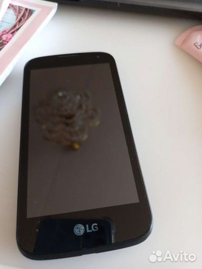 Телефон LG