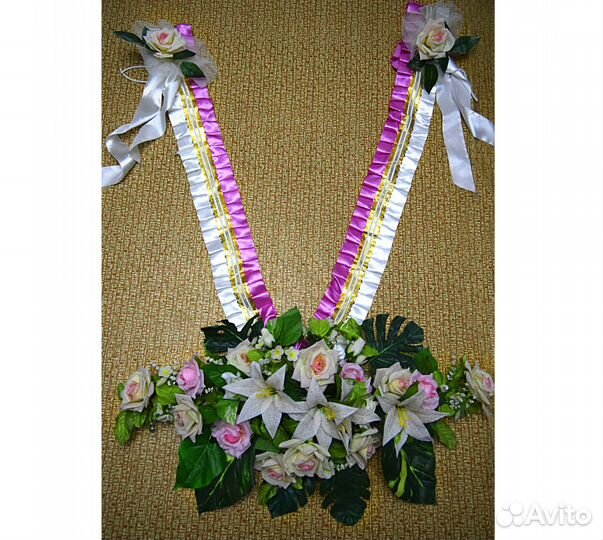 Свадебное украшение для машины цветы