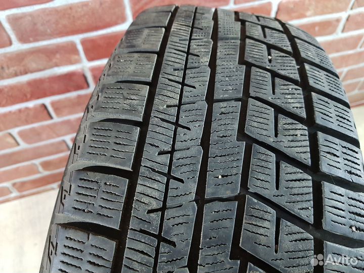 Yokohama Ice Guard IG60 215/60 R16 60T