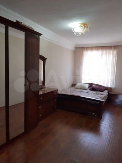 3-к. квартира, 80 м², 4/5 эт.