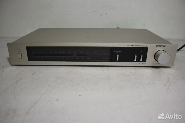 Rotel RT-820 Стерео Тюнер