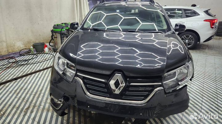 Renault Sandero 1.6 CVT, 2021, битый, 28 000 км
