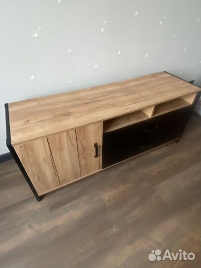 Тумба под телевизор