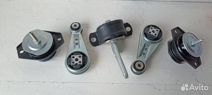 Комплект подушек двигателя ваз 2110 - 2112, 2170