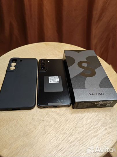 Телефон Samsung galaxy s22