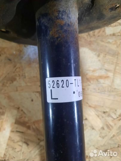 Амортизатор задний стойка Honda Accord viii 08-13