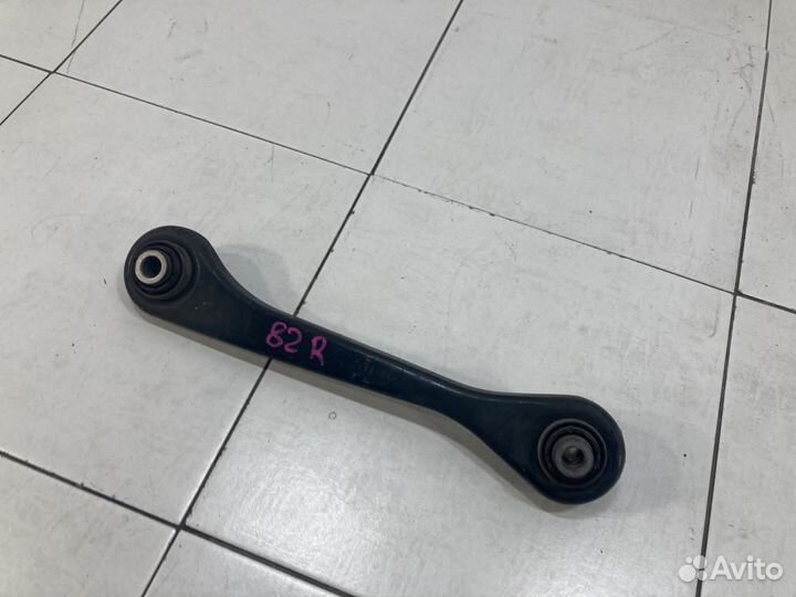 Рычаг задний верхний правый Volkswagen Passat B7 (2010—2015)