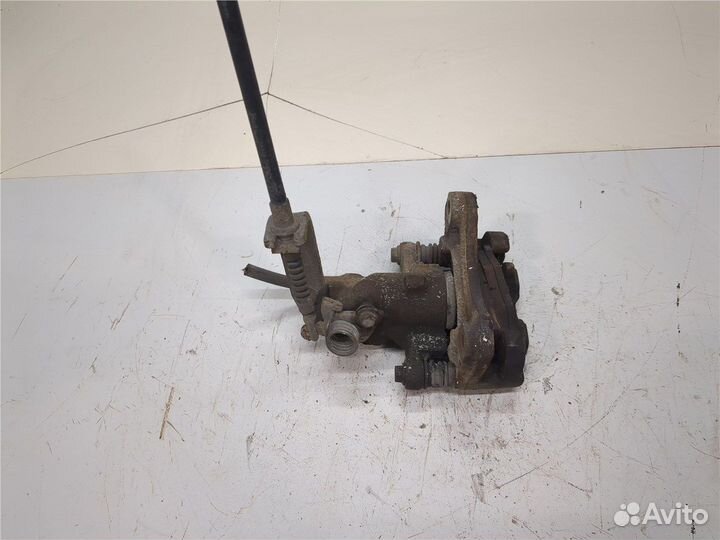 Суппорт Nissan Primera P11, 2000