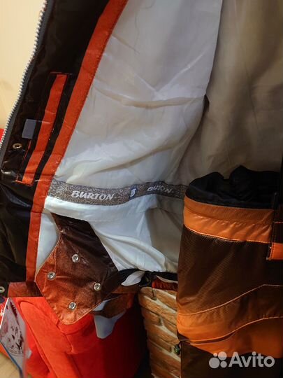 Горнолыжный костюм женский Burton XS-S