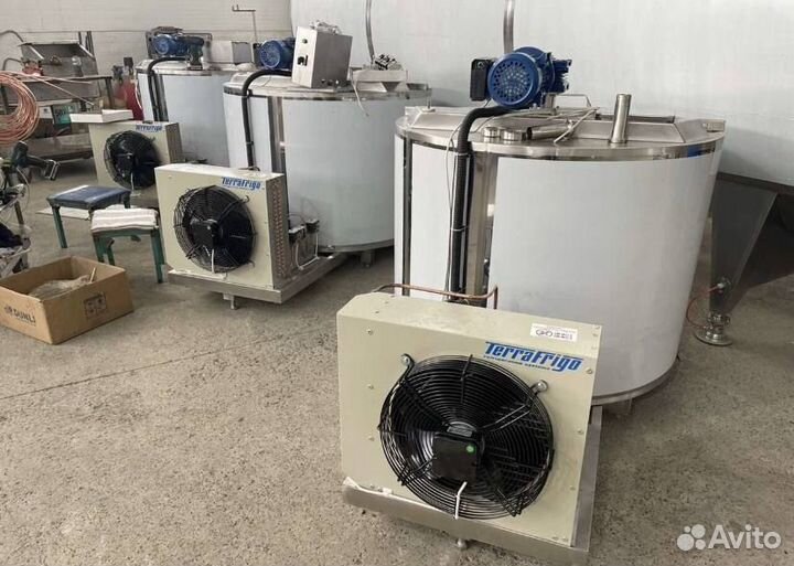 Охладитель молока вертикального типа