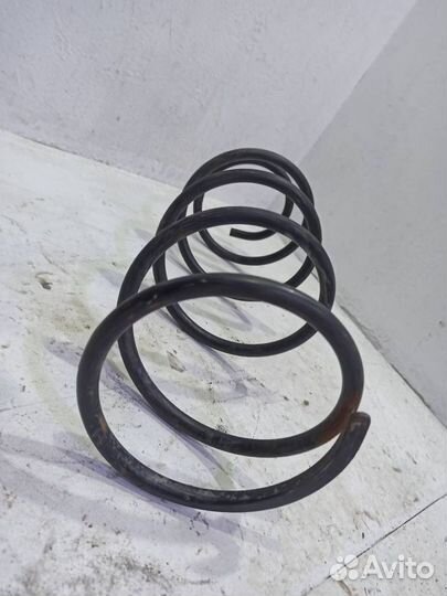 Пружина задняя Лексус LX 3