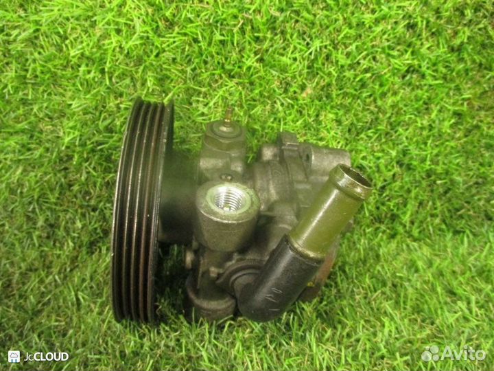 Гидроусилитель на nissan vanette SK82VN F8