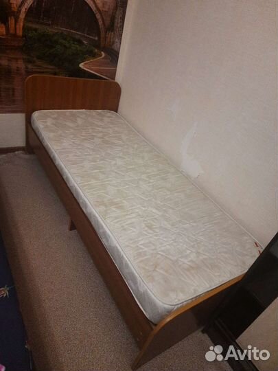 Кровать односпальная бу