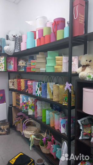 Полки стеллажи для цветов