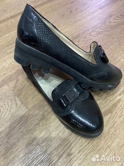 Лоферы женские рр 37