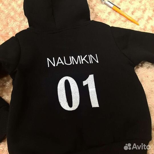 Вышивка на одежде халатах худи полотенце