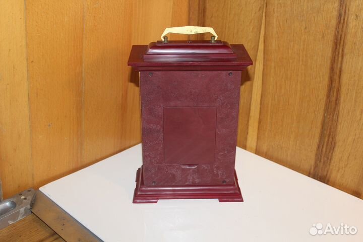 Часы настольные 