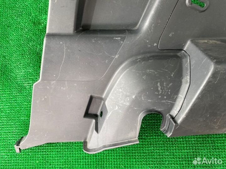 Обшивка багажника прав. Toyota Fj cruiser