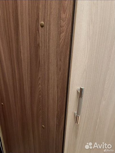 Угловой шкаф