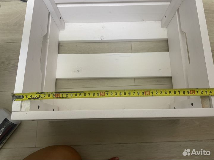 Деревянный ящик белый