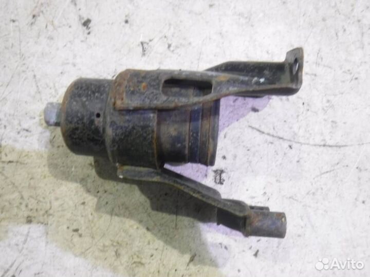 Подушка двигателя Ниссан