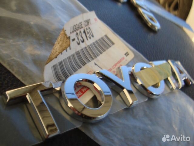 Тойота Камри Эмблема задняя Camry 50 2011-18