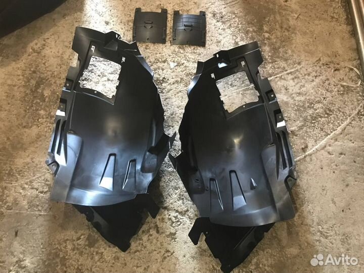 Подкрылок передний новый для Мерседес x166