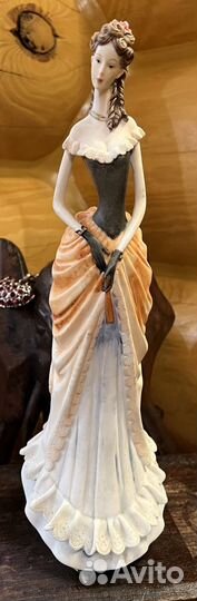 Статуэтка девушка