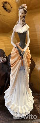 Статуэтка девушка