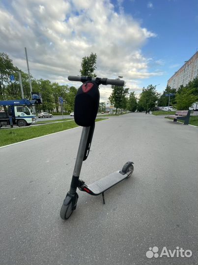 Электросамокат Ninebot Kickscooter ES4