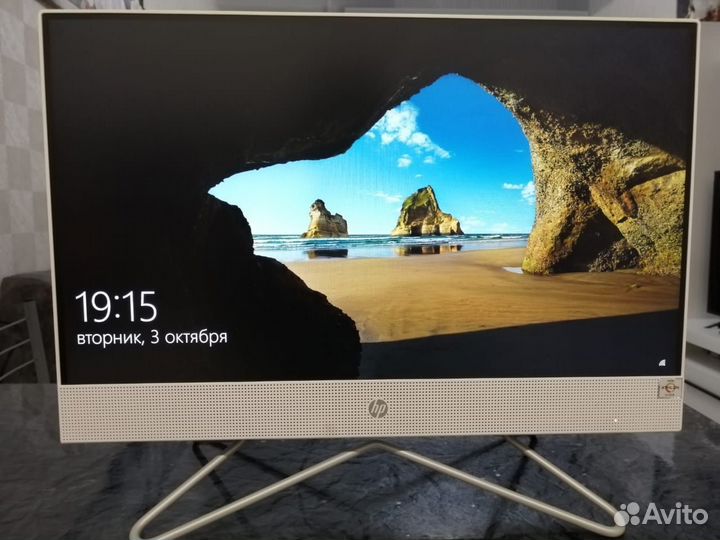 Моноблок hp20564 NT AiO A3050U 8GB/256GB PC