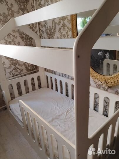 Детская кровать домик