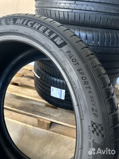Michelin Pilot Sport 4 SUV 315/35 R22 и 275/40 R22 111Y