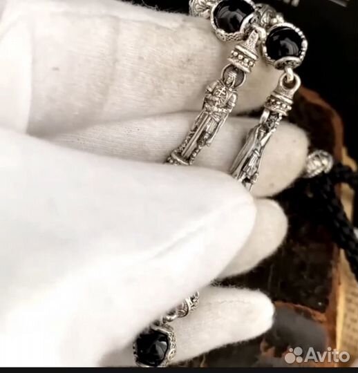 Серебряная цепь с крестом