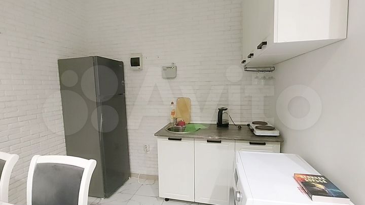 2-к. квартира, 60 м², 1/8 эт.