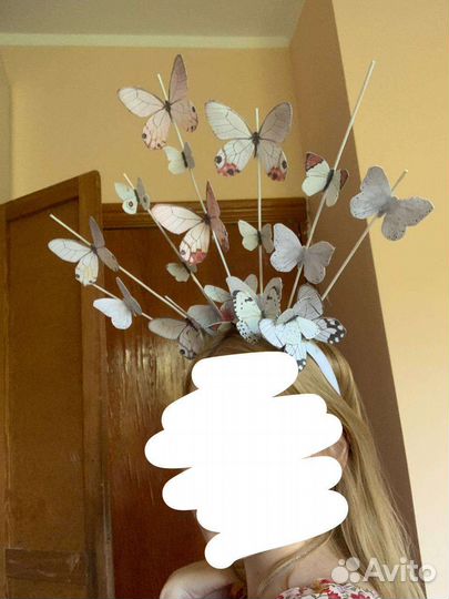 Корона из бабочек