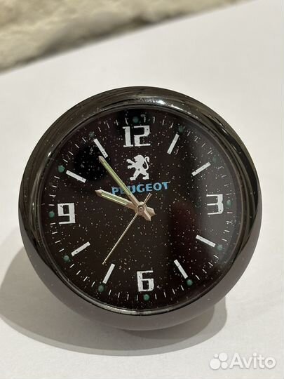 Часы в салон автомобиля Peugeot