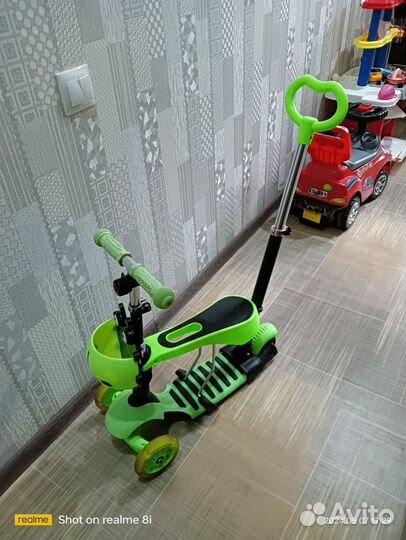 Самокат детский трехколесный с сиденьем и ручкой