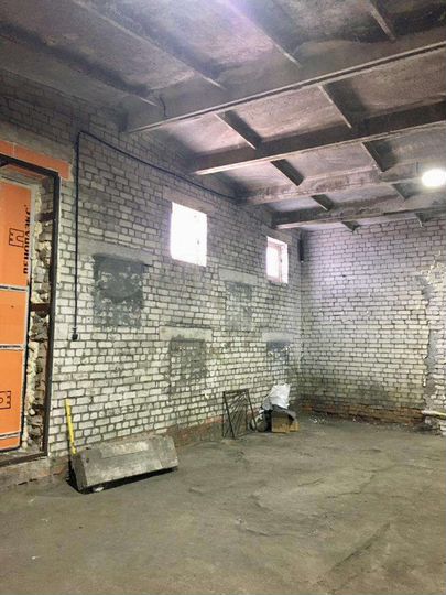 Склад, 300 м²