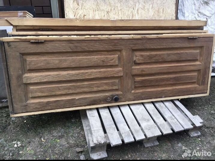 Дверь деревянный