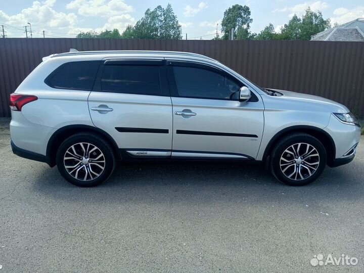 Mitsubishi Outlander 2.0 CVT, 2015, 95 751 км