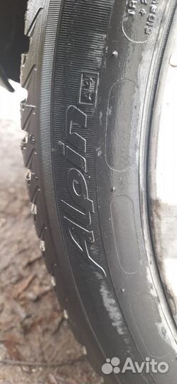 Michelin Alpin 4 215/50 R17