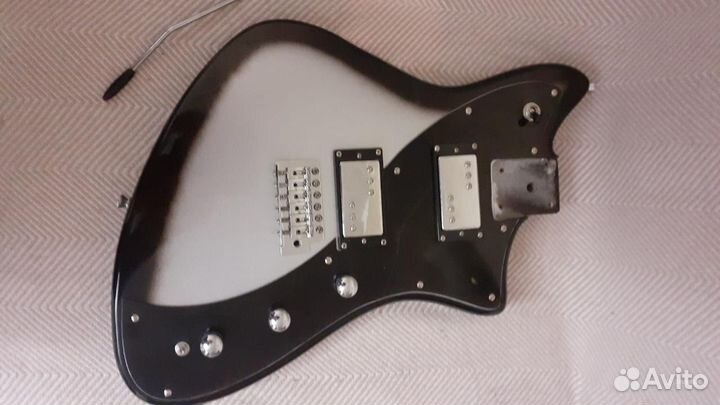 Корпус электрогитары 