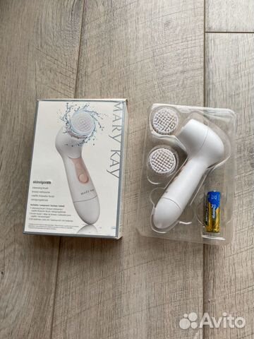 Щётка для глубокого очищения Mary Kay