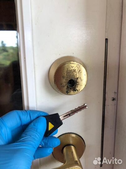 Вскрытие замков и Автомобилей, Замена замков