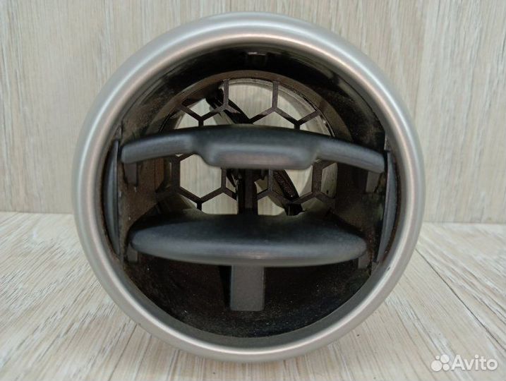 Дефлектор воздушный Nissan Qashqai J10